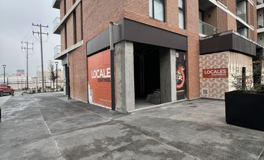 Renta local en plaza a pie de Av. Manuel Ordoñez, Lechugal, Santa Catarina