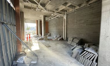 Renta local en plaza a pie de Av. Manuel Ordoñez, Lechugal, Santa Catarina