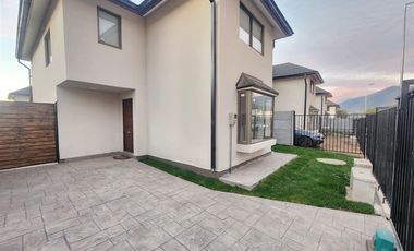 Casa en Arriendo en Brisas de Machalí