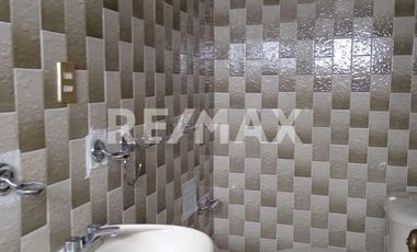 Casa en Venta - (3)