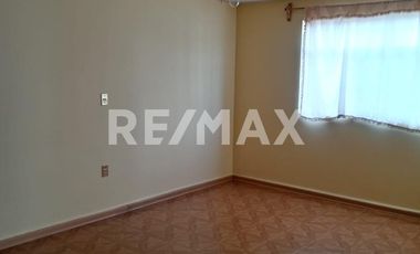 Casa en Venta - (3)