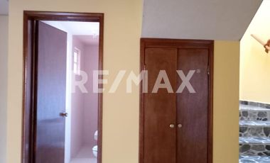 Casa en Venta - (3)