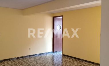 Casa en Venta - (3)