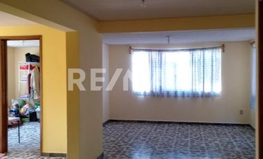 Casa en Venta - (3)