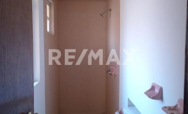 Casa en Venta - (3)