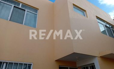 Casa en Venta - (3)