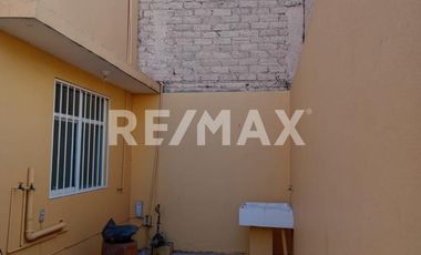 Casa en Venta - (3)