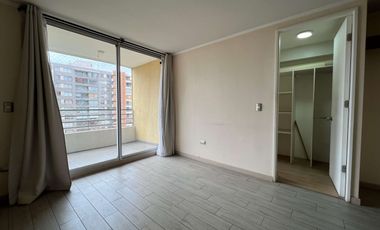 Moderno depto 2d+2b+e+bod en Metro Departamental