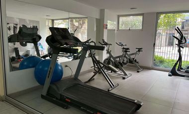 Moderno depto 2d+2b+e+bod en Metro Departamental