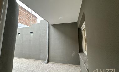 PH 3 ambientes 2 patios barrio San Juan
