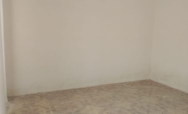 SE RENTA BODEGA CON OFICINA CERCA DE AEROPUERTO