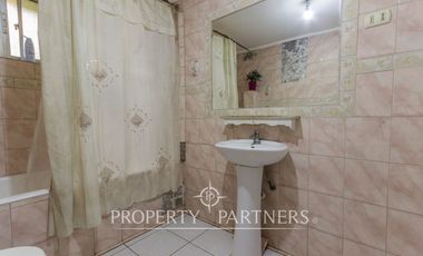 Casa con gran terreno en calle cerrada entre Quilin y Macul