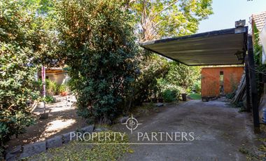 Casa con gran terreno en calle cerrada entre Quilin y Macul