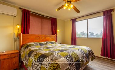 Casa con gran terreno en calle cerrada entre Quilin y Macul