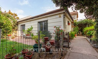 Casa con gran terreno en calle cerrada entre Quilin y Macul