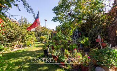 Casa con gran terreno en calle cerrada entre Quilin y Macul