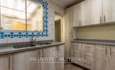 Casa con gran terreno en calle cerrada entre Quilin y Macul