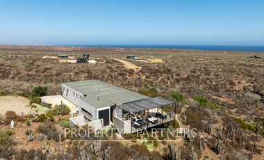 Casa de Ensueño con Vista Despejada al Mar en Exclusivo Condominio Agua Dulce, Huentelauquén