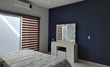 Residencia en Renta en Esmeralda Norte