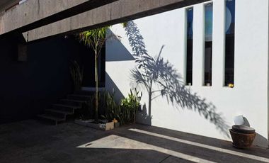 Residencia en Renta en Esmeralda Norte