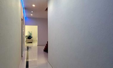 Residencia en Renta en Esmeralda Norte
