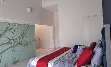 Residencia en Renta en Esmeralda Norte