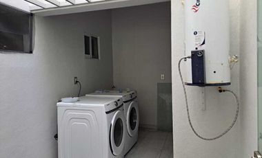 Residencia en Renta en Esmeralda Norte