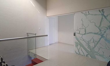 Residencia en Renta en Esmeralda Norte