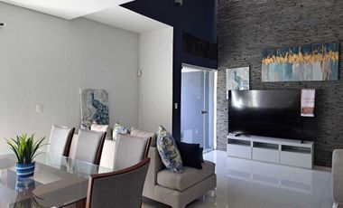 Residencia en Renta en Esmeralda Norte