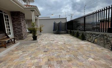 HERMOSA CASA EN VENTA, SECTOR CEBOLLAR