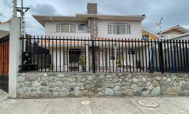 HERMOSA CASA EN VENTA, SECTOR CEBOLLAR