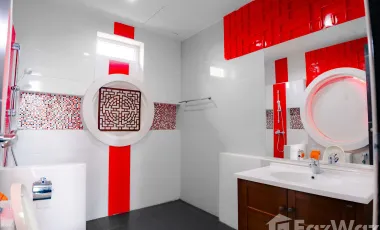 4 Bedroom House for sale at World Club Land