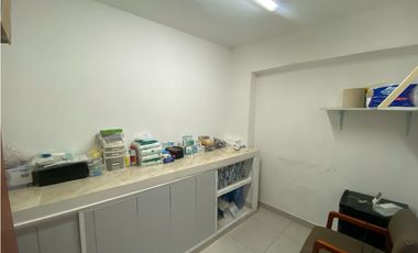 SE ARRIENDA LOCAL DE ESQUINA EN AV. DE LOS ESTUDIANTES, SANTA MARTA