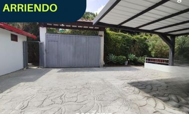 Finca en arriendo- Rionegro- Santa Barbara