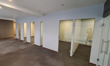 Oficina en renta o venta en Plaza Antigua I