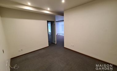 Oficina en renta o venta en Plaza Antigua I