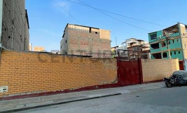 ¡Oportunidad Única de Inversión! Terreno en Esquina en San Juan de Miraflores!