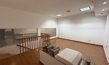 Oficina amueblada en Renta Plaza Mundo Divertido