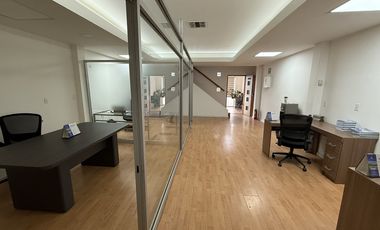 Oficina amueblada en Renta Plaza Mundo Divertido