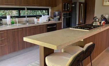 Casa en Condominio en las Águilas con terraza