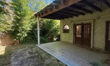 Oportunidad! Preciosa Casa a Refaccionar en Maschwitz, Arroyo al 1600