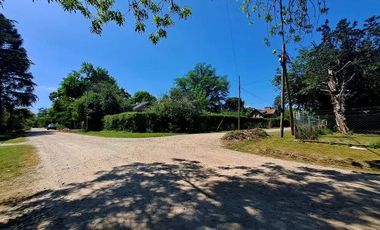 Oportunidad! Preciosa Casa a Refaccionar en Maschwitz, Arroyo al 1600