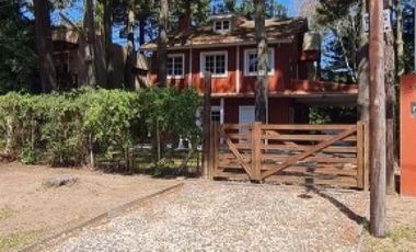 Casa en venta - 3 Dormitorios 2 Baños - Costa del Este