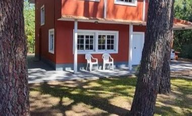 Casa en venta - 3 Dormitorios 2 Baños - Costa del Este