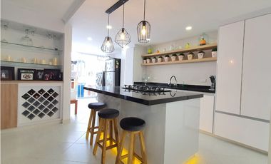 Se vende hermosa Casa amplia excelente sector