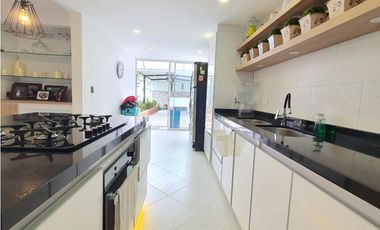 Se vende hermosa Casa amplia excelente sector