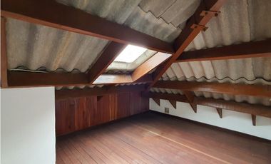 Se vende hermosa Casa amplia excelente sector