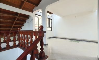 Se vende hermosa Casa amplia excelente sector