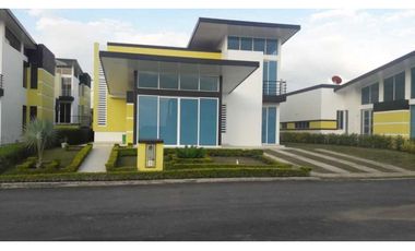 Se Vende Casa En Chinauta Montebello
