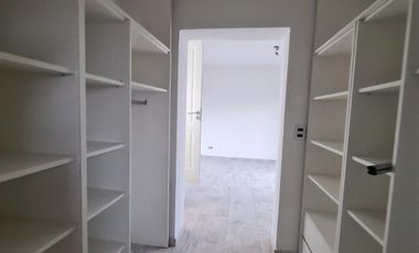 Casa moderna a estrenar - 3 habitaciones - Parque libre